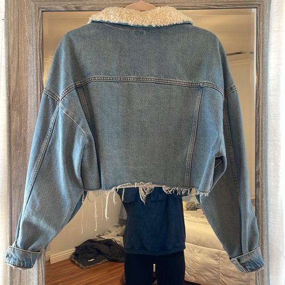 Top Shop Cropped Denim Jacket - Picture 4 of 4